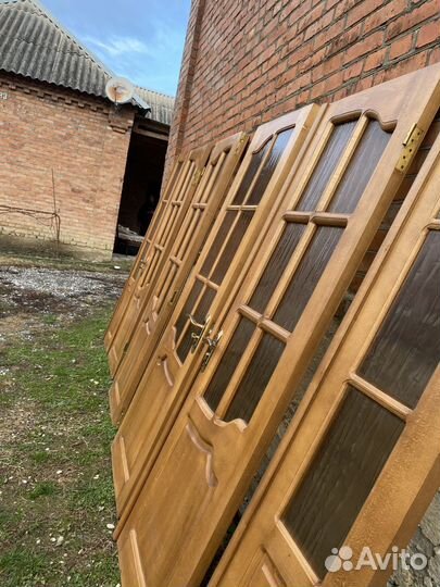 Двери межкомнатные деревянные со стеклом