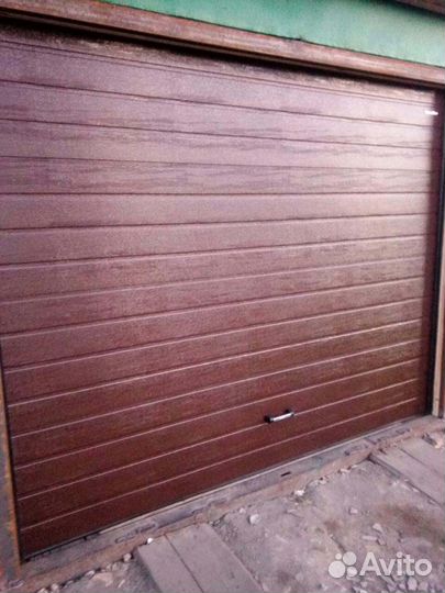 Секционные ворота