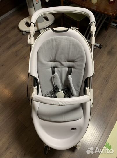 Детская коляскa Hot mom