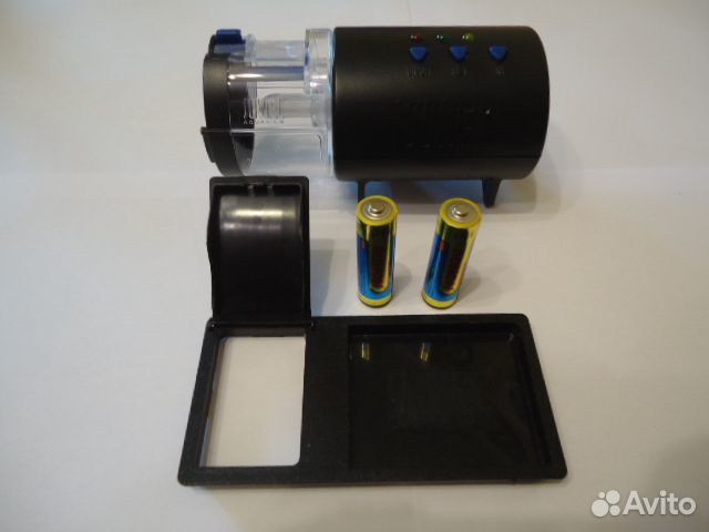 Автоматическая кормушка для аквариумных рыбок