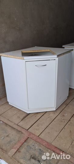 Тумба металлическая