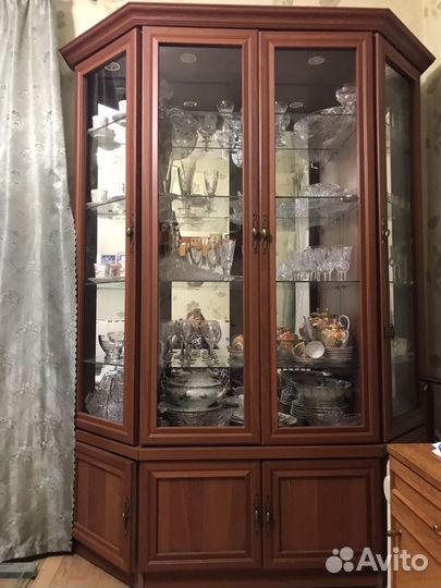 Сервант, горка