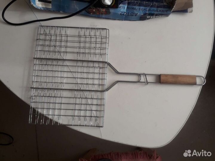 Электрический гриль-барбекю