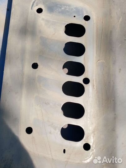 Капот без диффузоров от ZJ 5.9литра