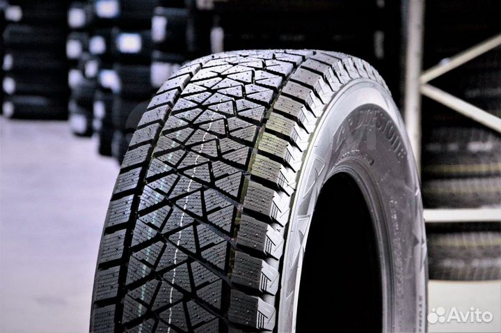 Bridgestone Blizzak VRX 235/45 R18 94S