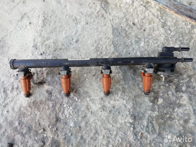 Топливная рампа с форсунками форд фокус 1