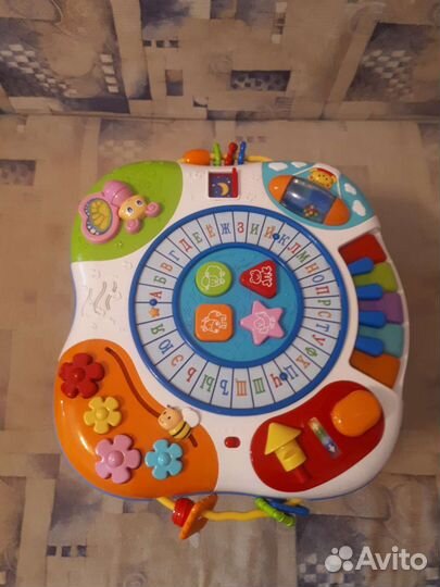 Развивающий столик