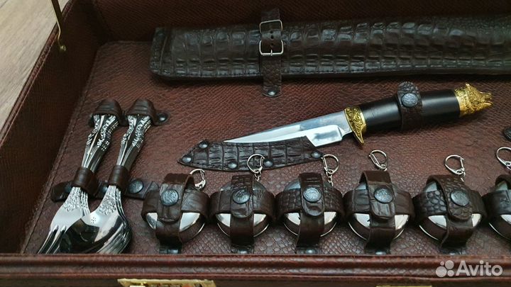 Подарочный набор для пикника в кейсе #5