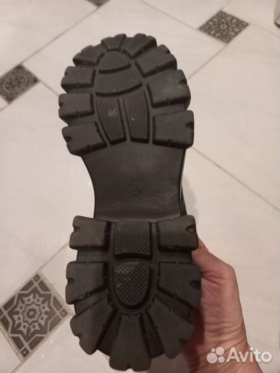 Полуботинки женские 35 размер