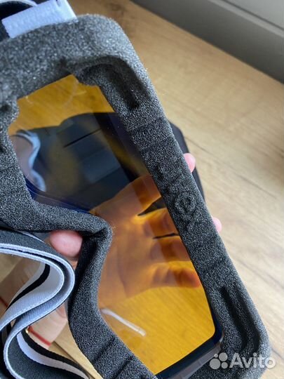 Горнолыжные очки uvex