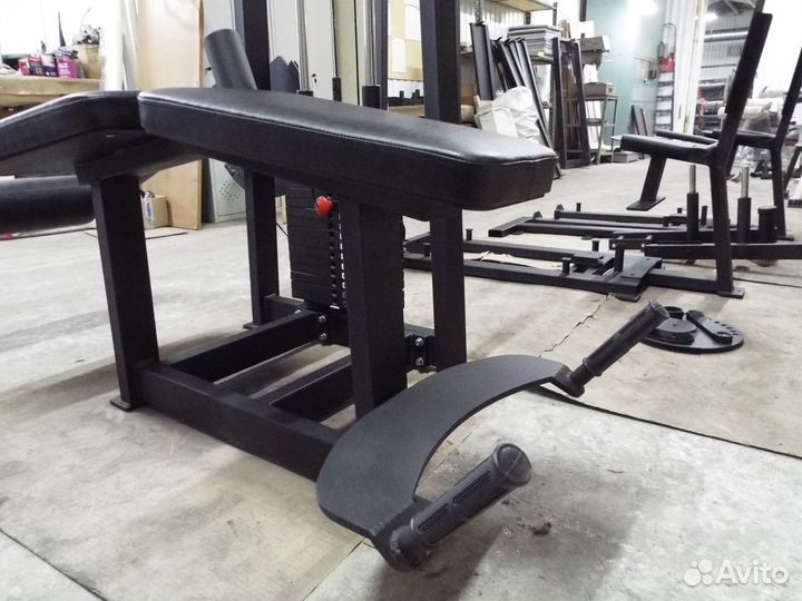 Сгибание ног лежа 100 кг AV214/80