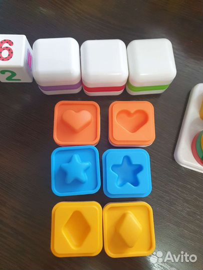 Развивающий кубик и прочие игрушки