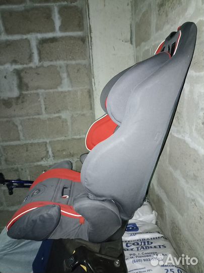 Автокресло/бустер chicco qro up 2 3 15-36кг