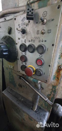 Вертикально-фрезерный станок 6Т12-29