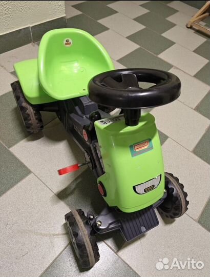 Трактор с педалями