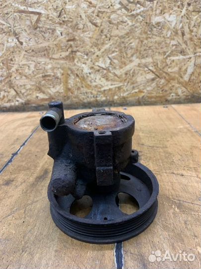 Насос гидроусилителя руля Opel Astra F C18NZ