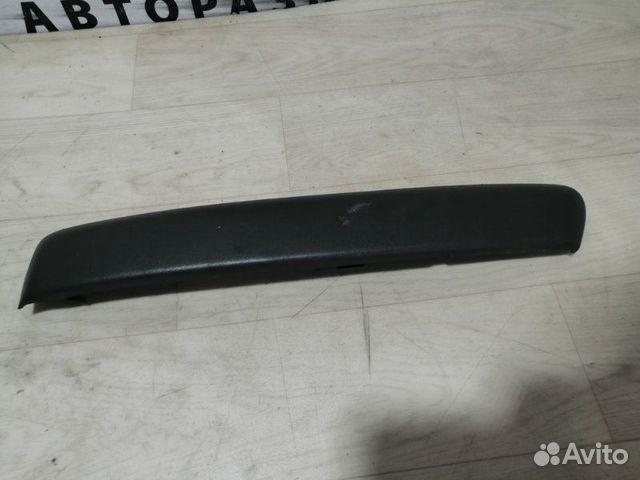 Накладка на бампер передняя правая Ford Focus 1.6L