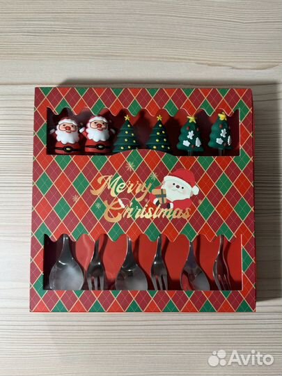 Набор новогодних столовых приборов