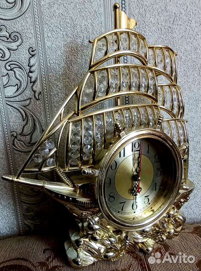 Часы настольные