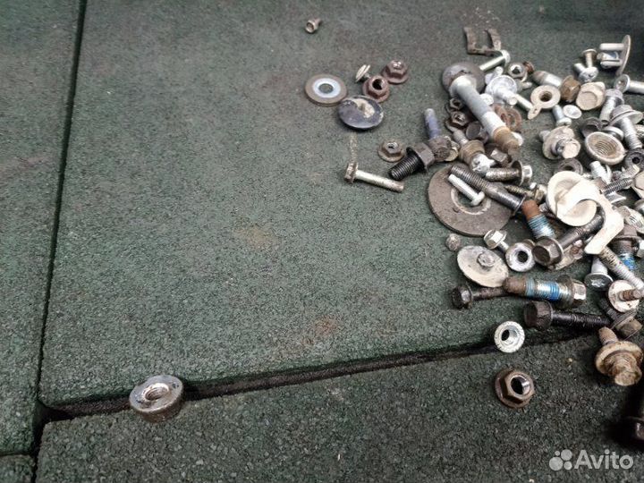 Болты Chevrolet Aveo 1 T255 1.2 B12D1 2009