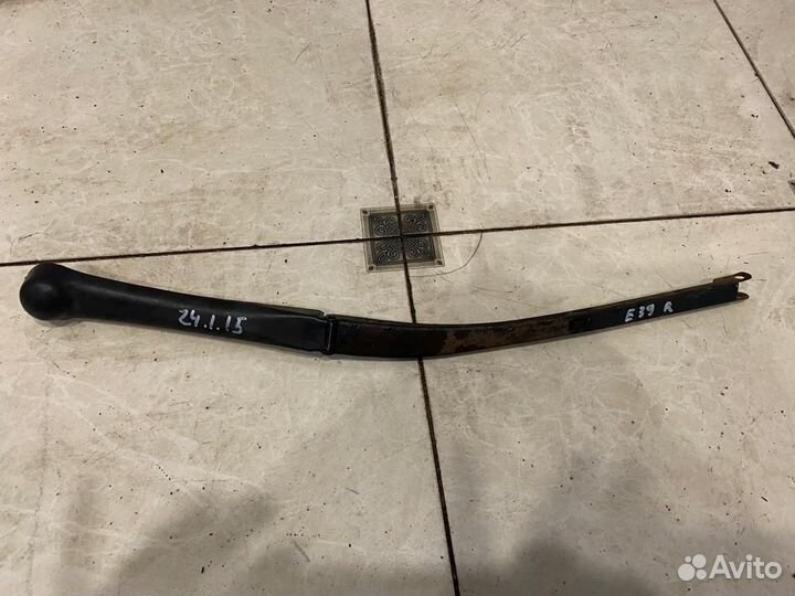 Поводок дворника левый BMW E39