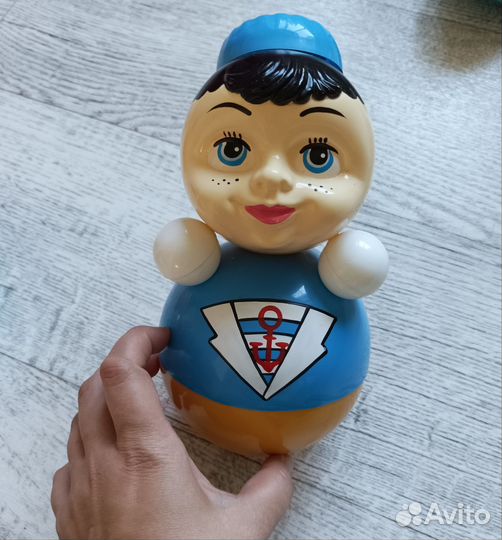 Неваляшка, пирамидка, юла