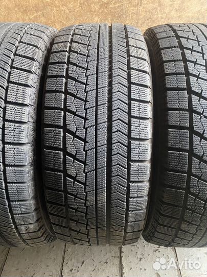 Bridgestone Blizzak VRX 215/65 R16