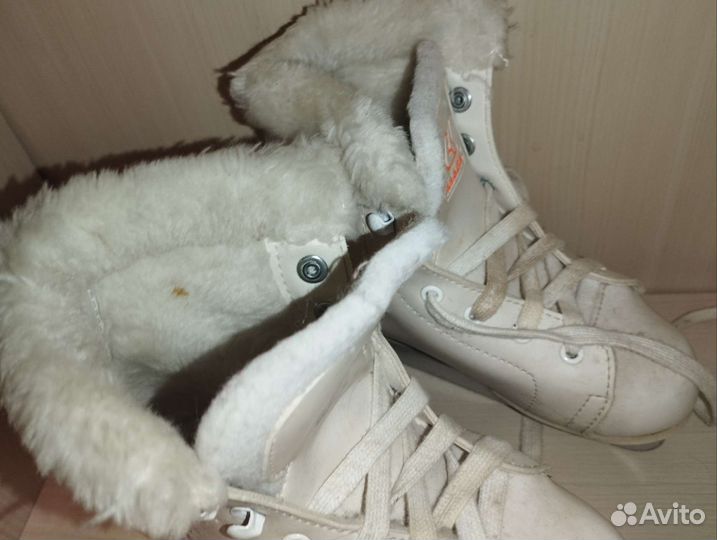 Коньки детские 2 лезвия