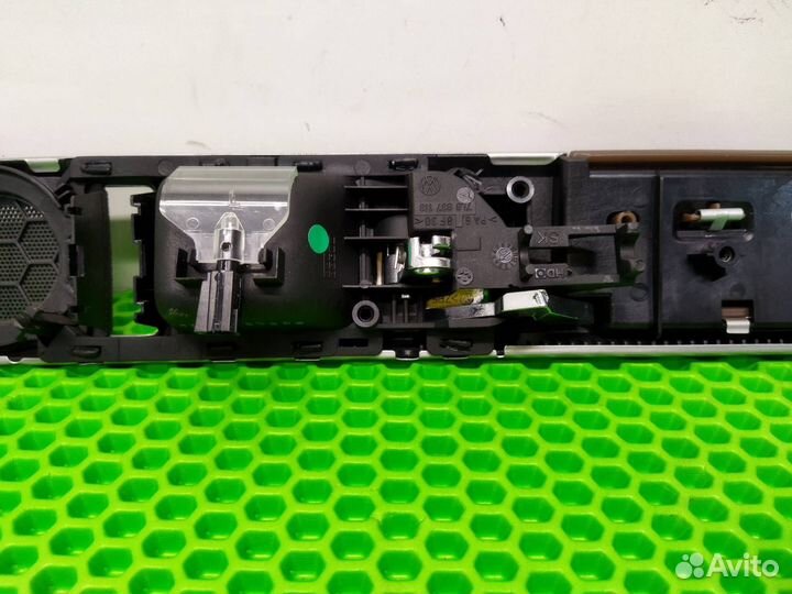 Ручка двери внутренняя передняя левая Volkswagen