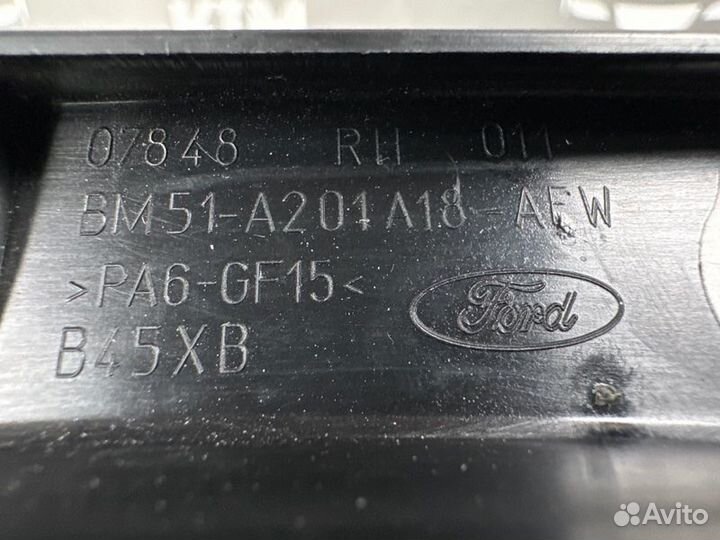 Накладка рамки двери передняя правая Ford Focus 3