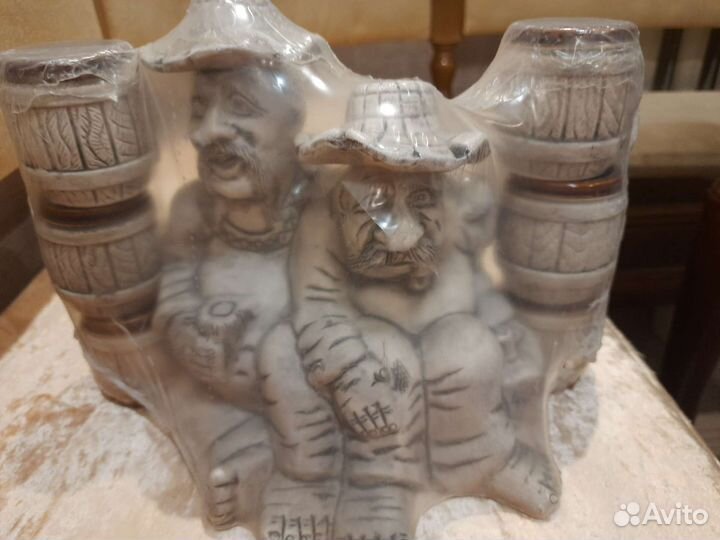 Графин со стопками