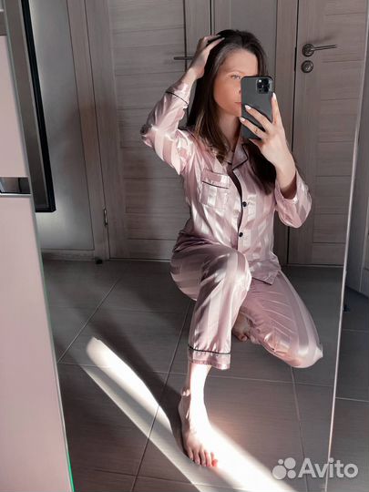 Женская атласная пижама