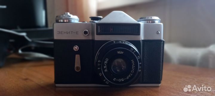 Фотоаппарат пленочный зенит-Е