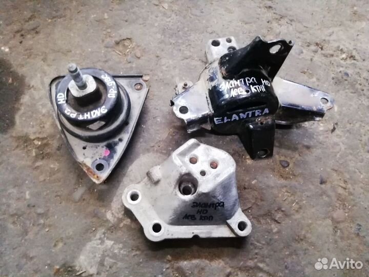 Hyundai Elantra HD 06-11г Опора, кронштейн двс