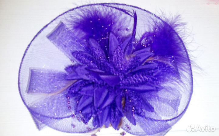 Шляпка для милашки. Украшение для волос с перьями