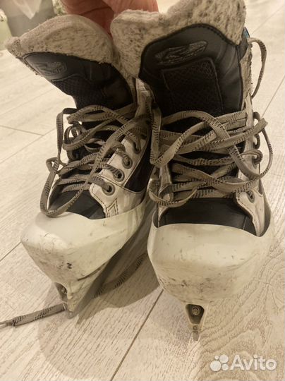 Коньки хоккейные