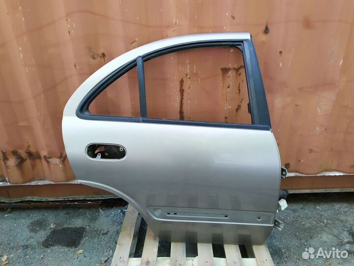 Дверь задняя правая Nissan Almera N16 седан