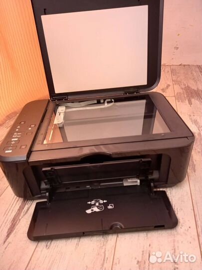 Цветной струйный принтер canon