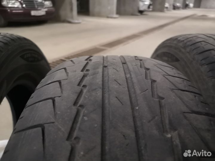 Kumho Road Venture ST KL11 235/70 R16 106