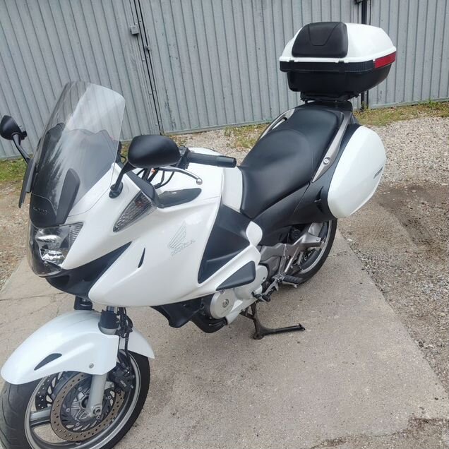 Honda NT700V Deauville, 2011, 25 900 км