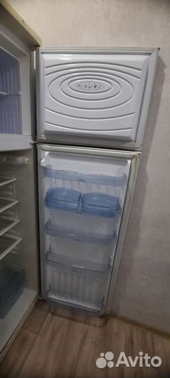 Холодильник бу рабочий