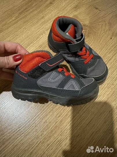 Кроссовки весна Decathlon quechua 23-24