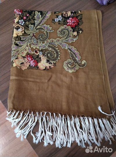 Шарфы платки палантины