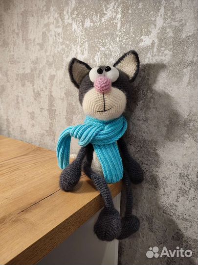 Игрушка Кот вязаный
