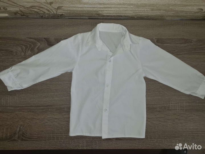 Рубашка next белая на мальчика на 2-3 года. Англия