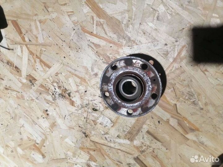 Ступечный подшипник Volkswagen Passat B6 универсал