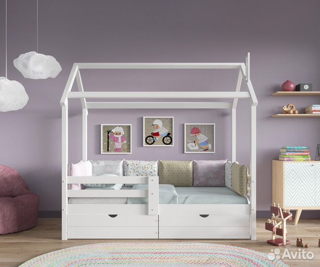 Детская кровать с крышей домик