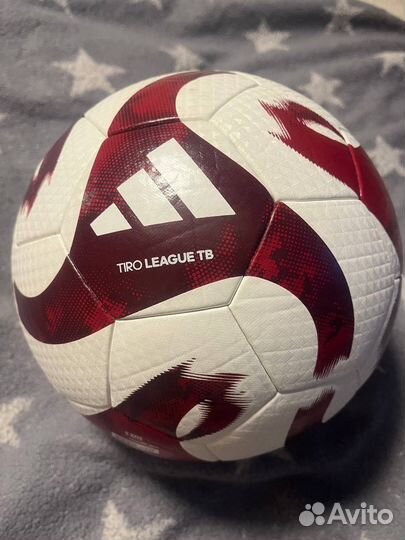 Футбольный мяч adidas Tiro League Thermally Bonded