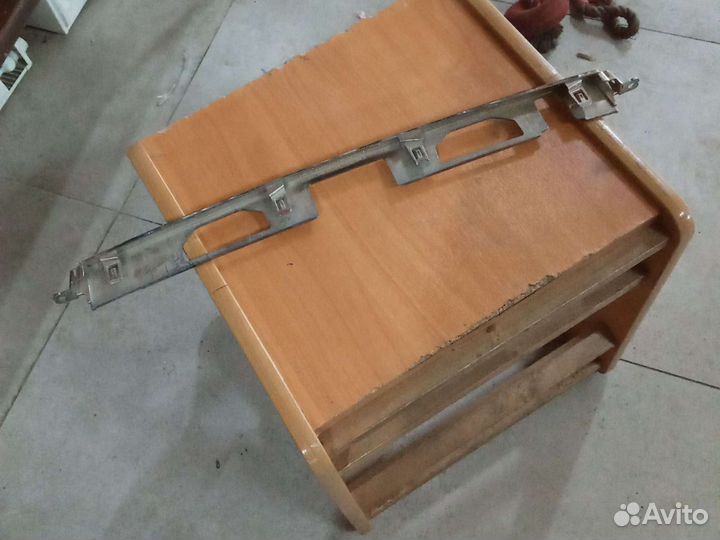 Накладка хром крышки багажника задняя Toyota Camry