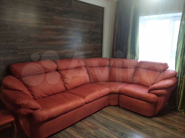 Дом 293 м² на участке 9,3 сот.